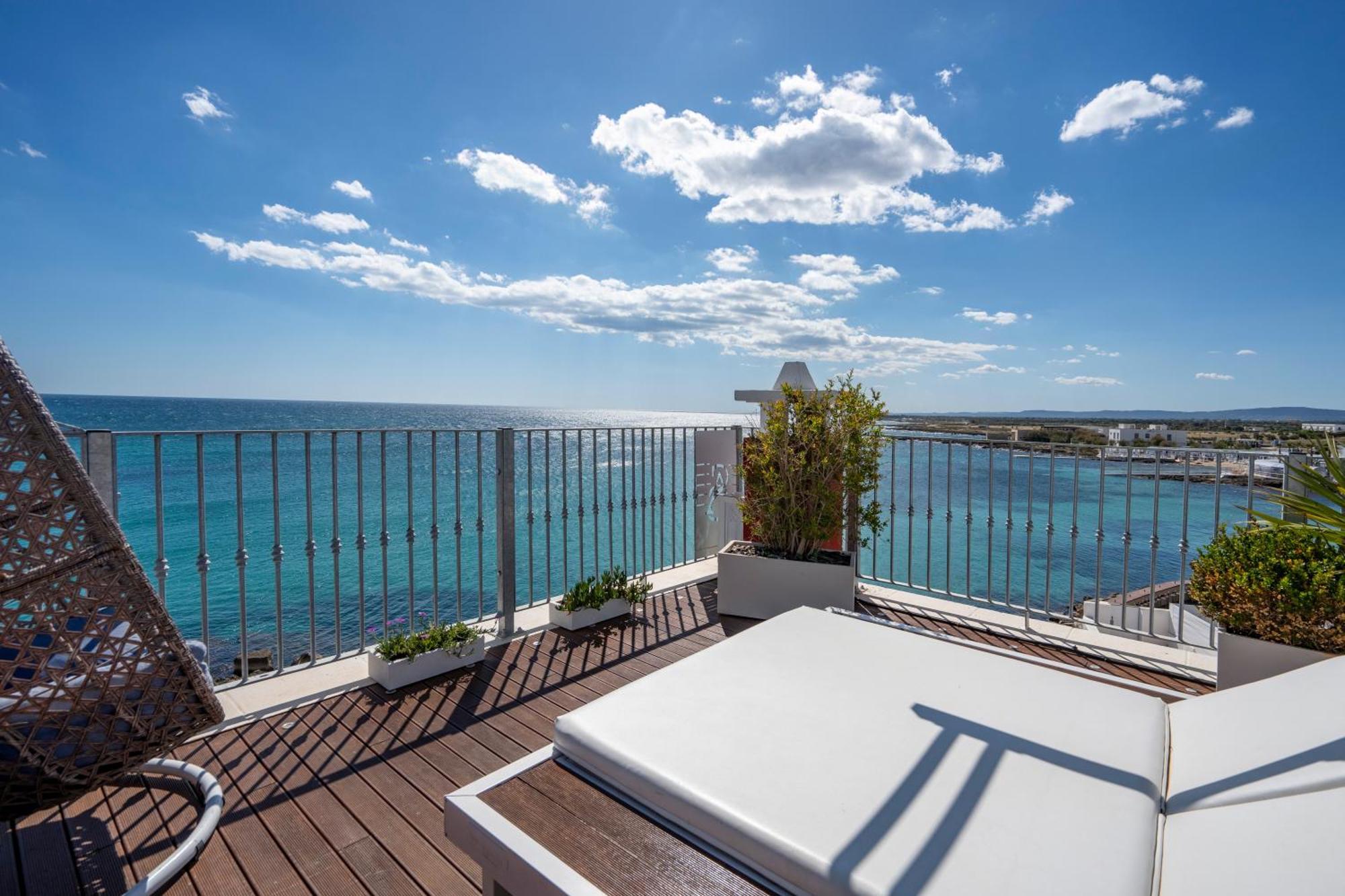 Apulia Charming Suites - Casa Rossa Suite Perla E Suite Corallo Савеллетри Экстерьер фото