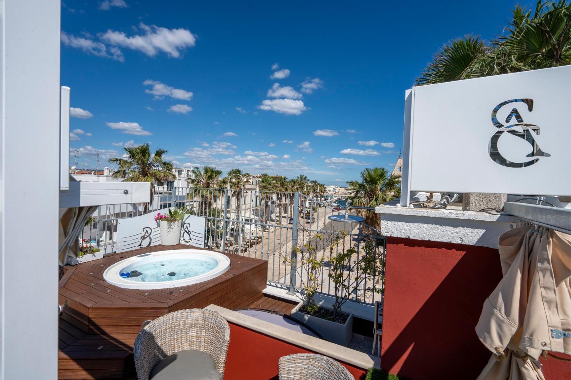 Apulia Charming Suites - Casa Rossa Suite Perla E Suite Corallo Савеллетри Экстерьер фото